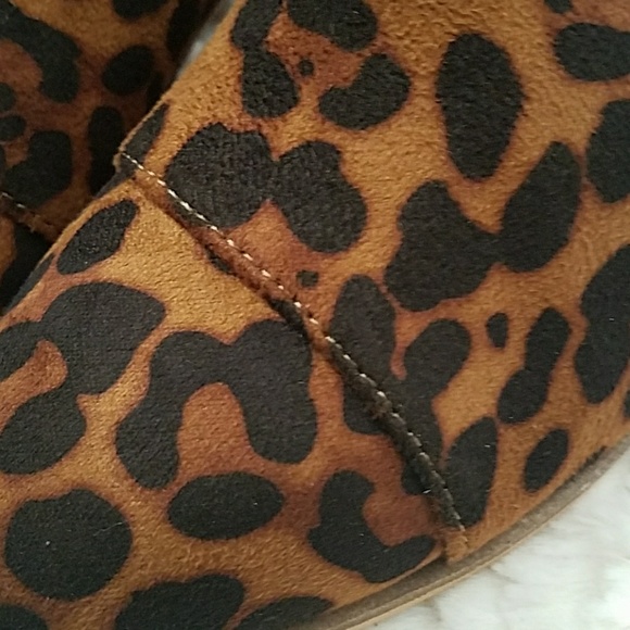 ❣Leopard Side Cutout Flats❣ - Picture 4 of 4